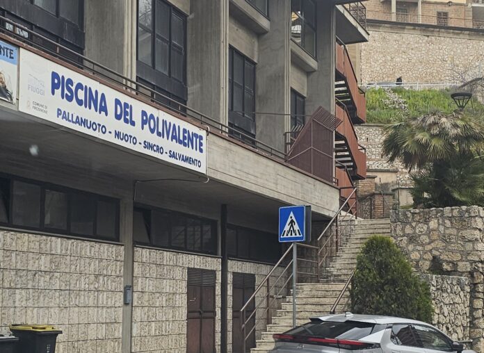 piscina polivalente frosinone