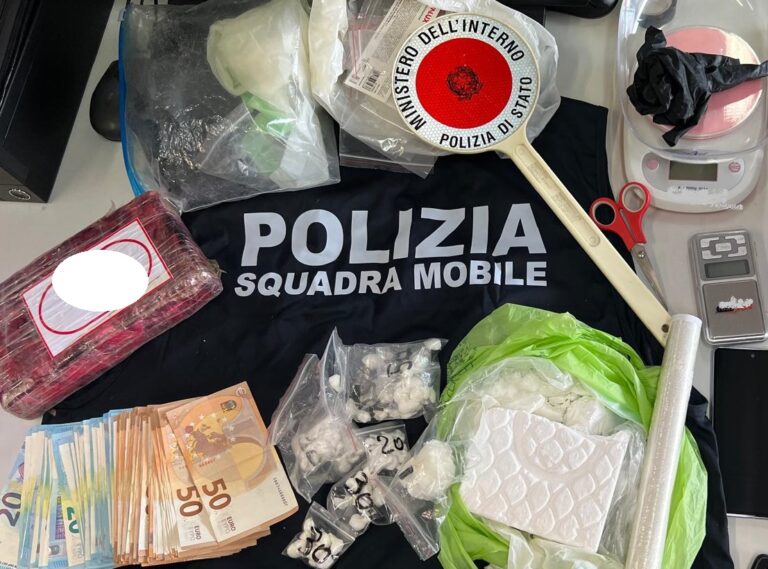 cocaina droga polizia squadramobile frosinone
