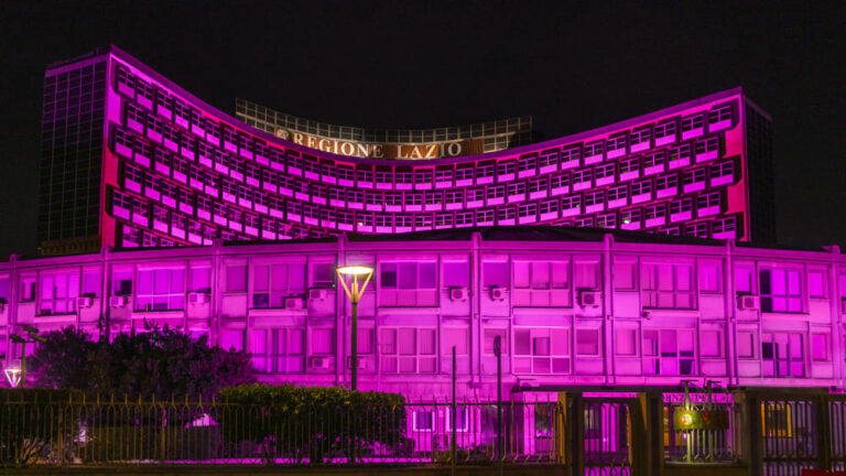 Giornata Internazionale della Donna, Acea illumina di viola la sede della Regione Lazio