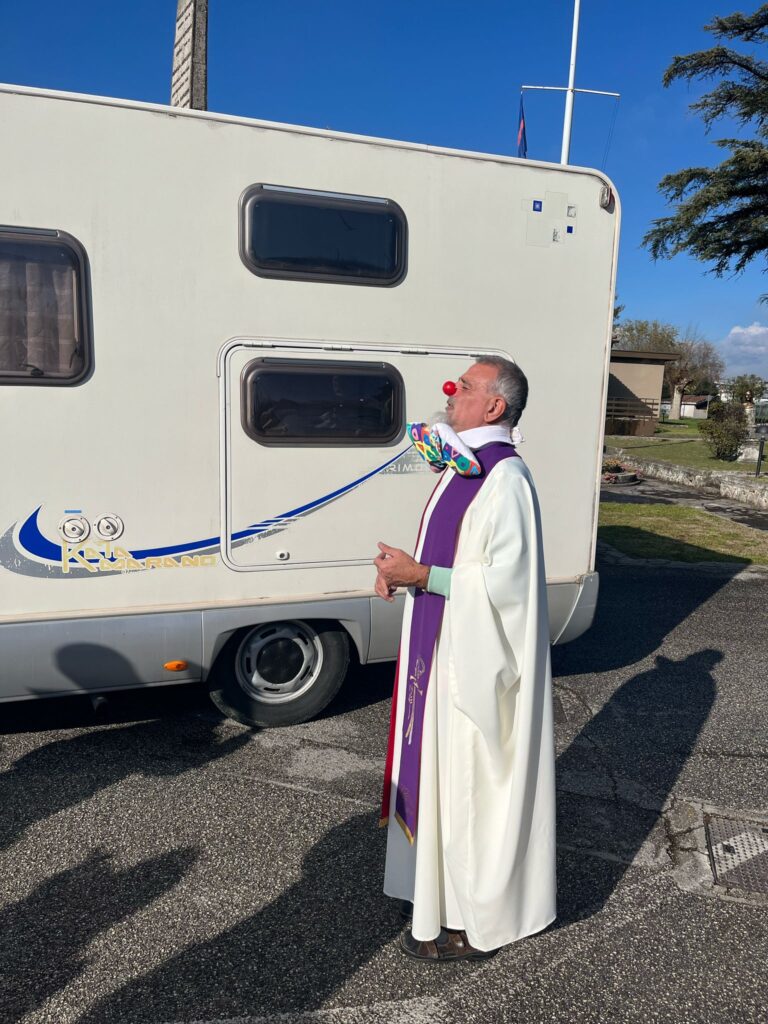 Clownterapia Lorenzo Pelloni Associazione "Teniamoci per mano"