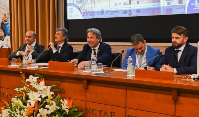 Il consiglio direttivo UAI Il consiglio direttivo UAI