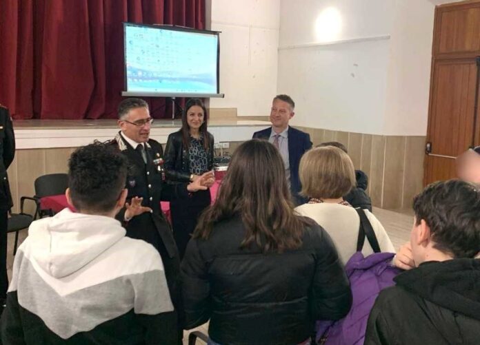 paliano carabinieri studenti incontro legalità paliano carabinieri studenti incontro legalità