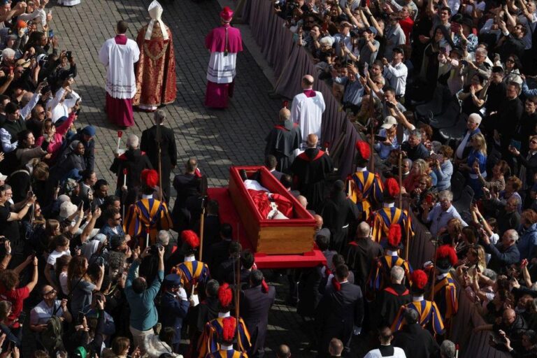 Morte Papa Francesco, a Frosinone annullata la data di sabato della stagione teatrale al ‘Vittoria’