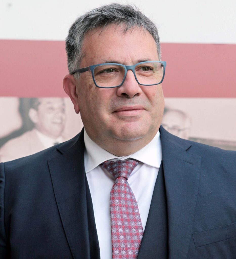 ROBERTO CARAMANICA