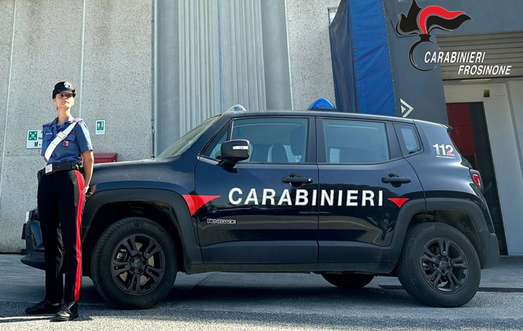 carabinieri compagnia di anagni carabiniera donna