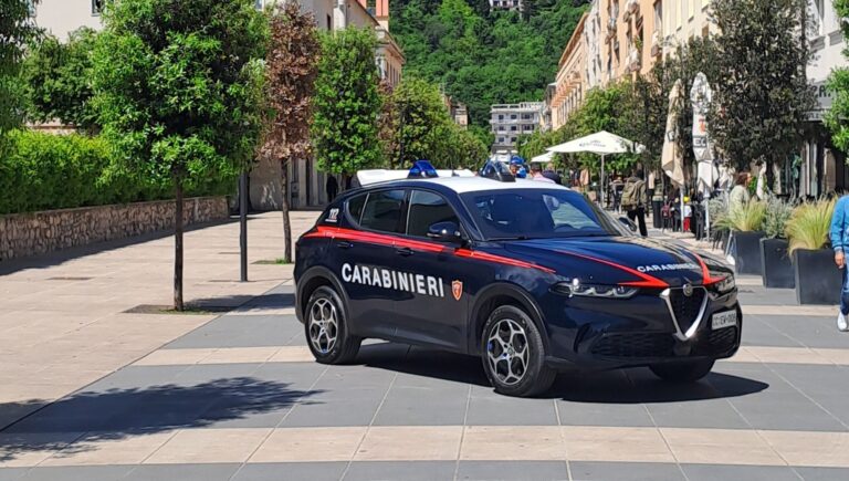 Cassino – In auto con uno sfollagente telescopico: denunciato