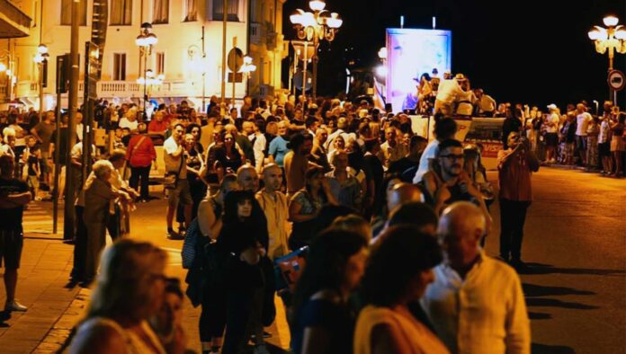 Sora – Carnevale Estivo, grande successo per la seconda edizione Sora – Carnevale Estivo, grande successo per la seconda edizione