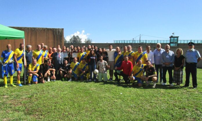 IMG-20250915-WA0007(1) vecchie glorie frosinone calcio partita carcere frosinone settembre 2025