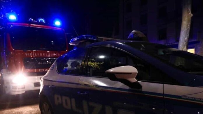 Polizia vigili fuoco notte Polizia vigili fuoco notte-