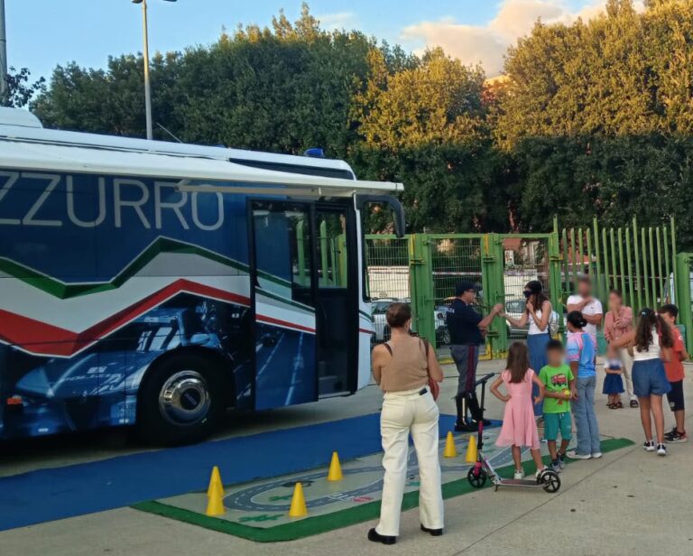 polizia pullman azzurro frosinone