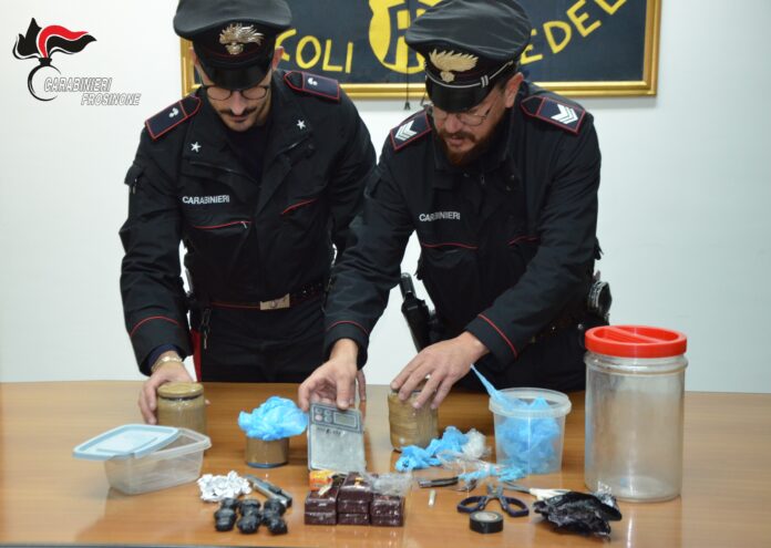 FOTO 5 arresti droga carabinieri