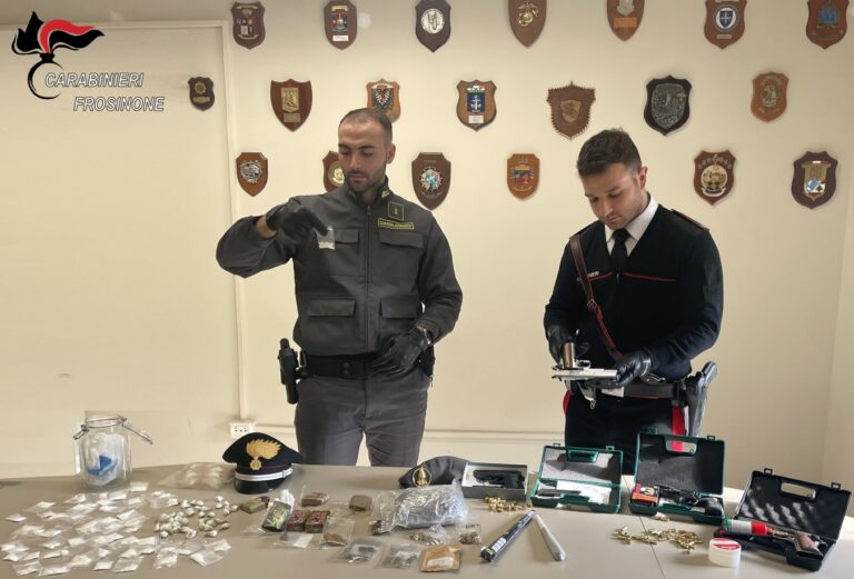 Maxi blitz a Casalattico: trovate armi e oltre un chilo di droga, arrestato un 56enne