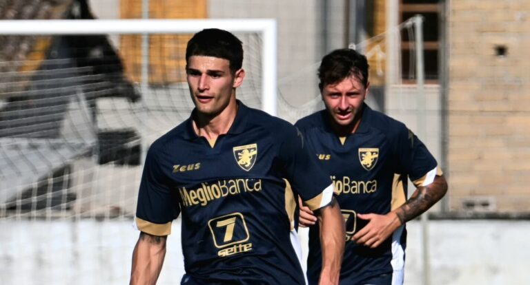 Il Frosinone non sbaglia: colpo pesante a Reggio Emilia