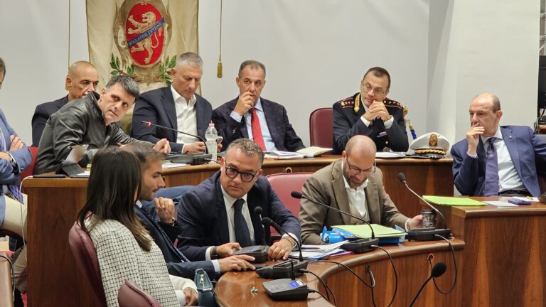 dirigente ivano petrillo assessore angelo retrosi consiglio comunale comune frosinone