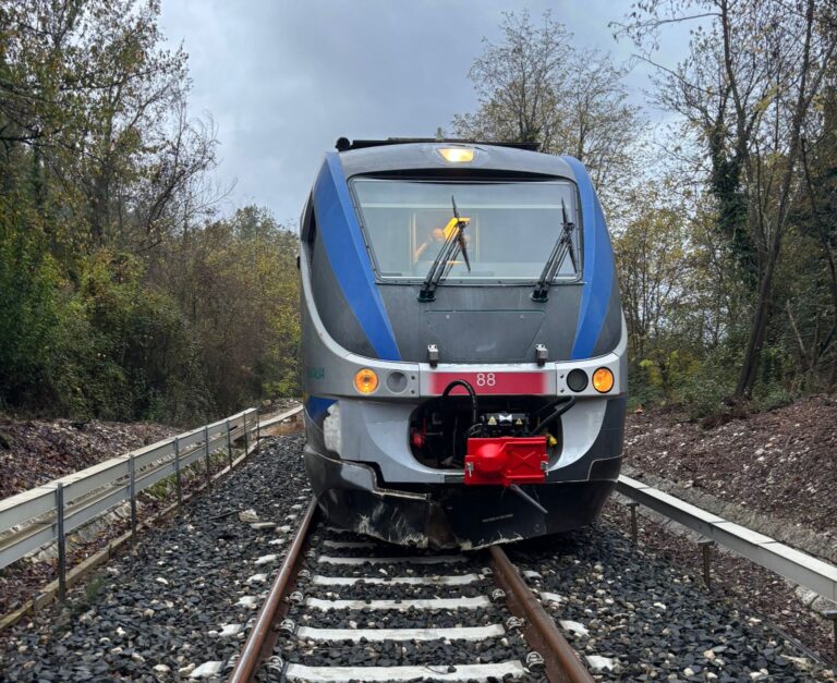 Arce. Deraglia il treno della linea Roccasecca-Avezzano