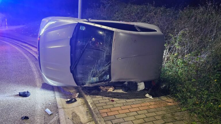 Cassino – Si ribalta con la sua minicar, grave un diciasettenne