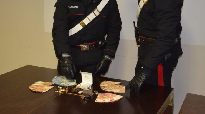 COLLEFERRO Truffa agli anziani 2 arresti, i gioielli e il denaro recuperati