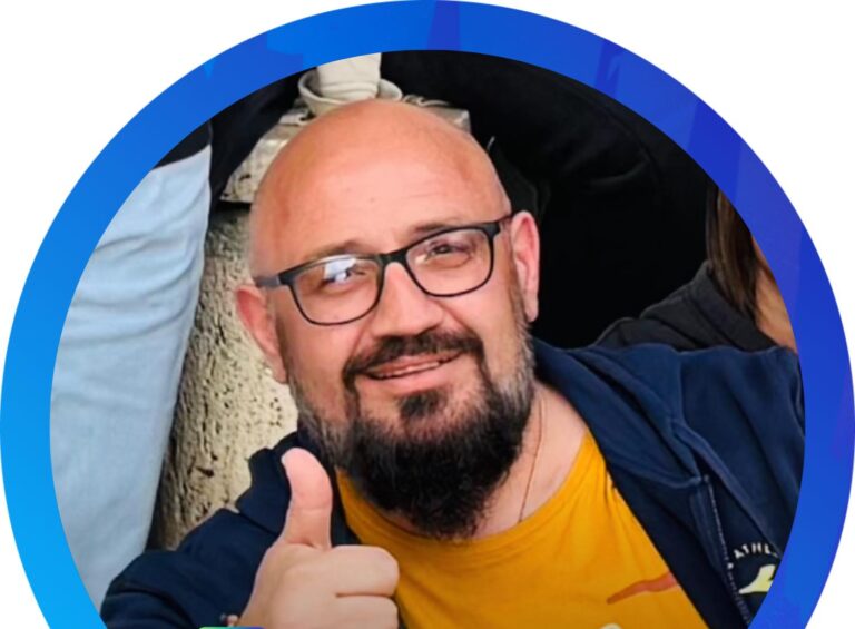 Insegnante muore a soli 46 anni davanti la porta di casa: la disperata richiesta di aiuto al fratello e al 118