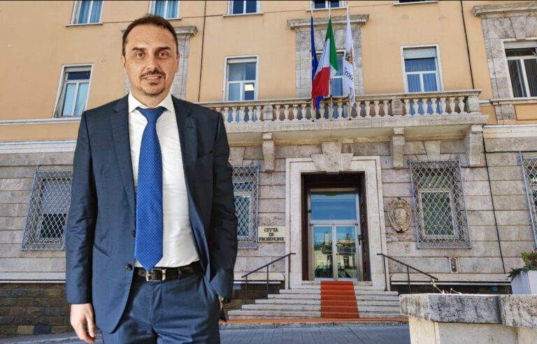 palazzo munari comune frosinone raffaele trequattrini