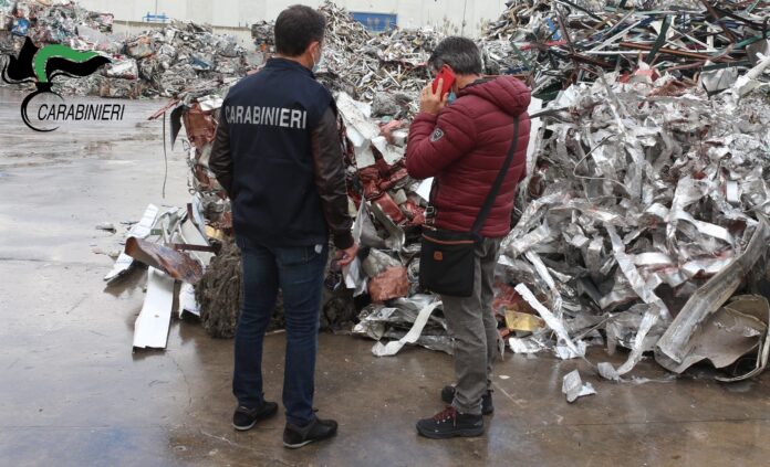 rifiuti pericolosi ambiente carabinieri forestali