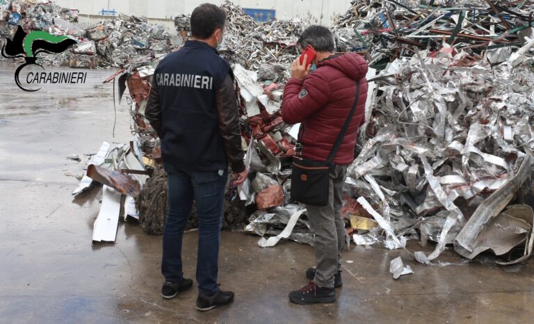 rifiuti pericolosi ambiente carabinieri forestali