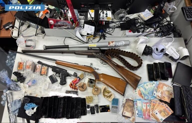 Maxi sequestro a Frosinone: arrestato un uomo e denunciati due per droga e armi