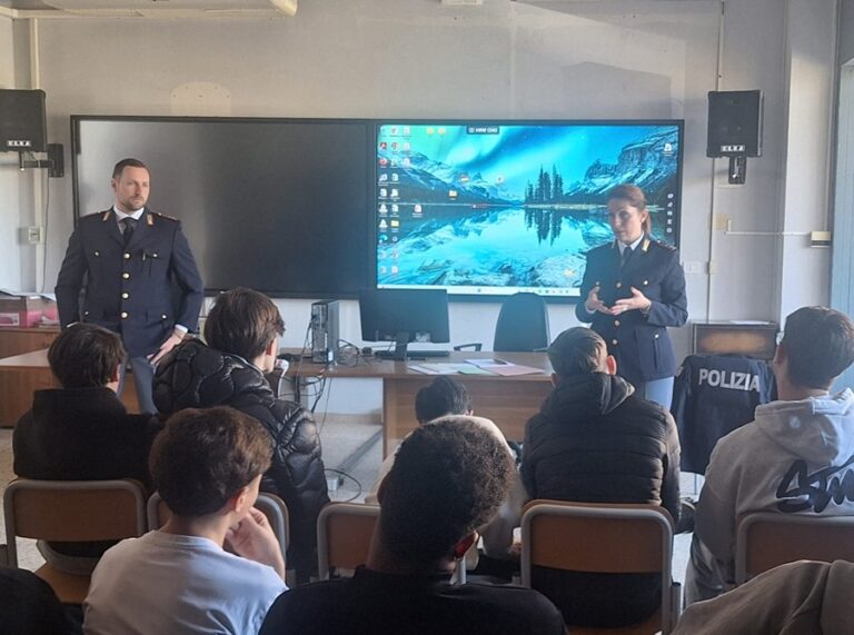 La Polizia di Stato rafforza la cultura della legalità nelle scuole della provincia di Frosinone