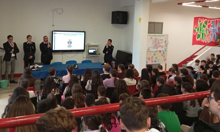Sant’Elia Fiumerapido, legalità e web: i Carabinieri incontrano gli studenti