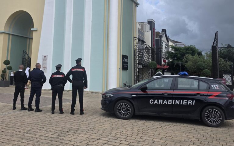 Colleferro Carabinieri Valmontone Outlet vigilanza