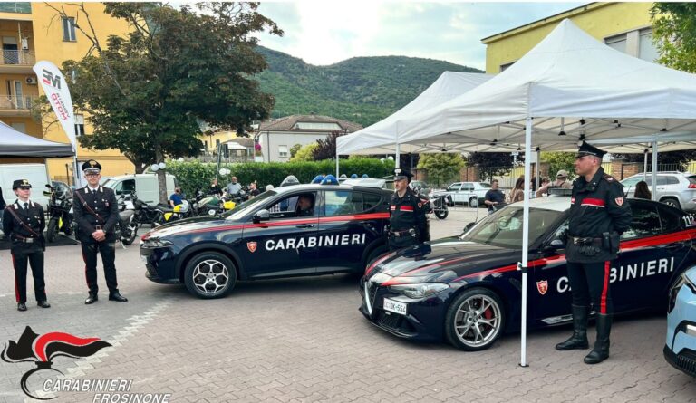 Cassino, successo per l’Auto Show: motori, spettacolo e sicurezza stradale in Piazza Nicholas Green