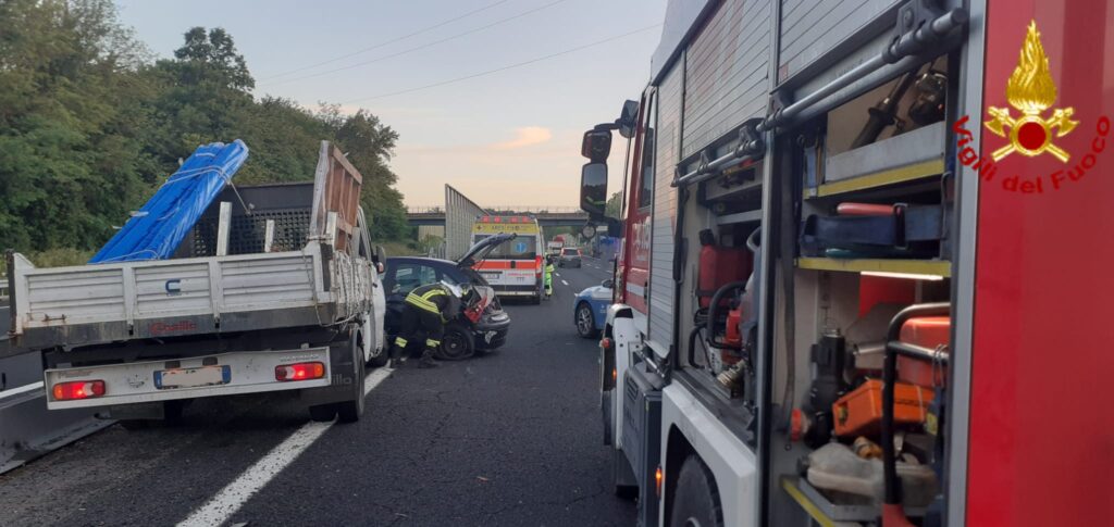 Frosinone - Grave incidente sull'A1: 'carambola' fra tre mezzi, feriti in ospedale e blocco dell'autostrada 1 WhatsApp Image 2026 05 18 at 07.19.19 1