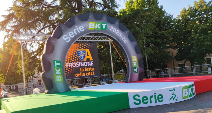 palco festa promozione frosinone serie a