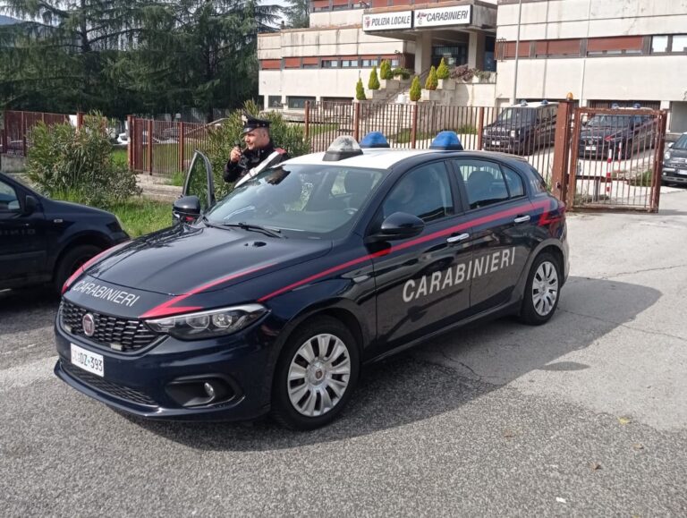 Ceccano – Distrugge il braccialetto elettronico durante una lite: dai domiciliari finisce in carcere