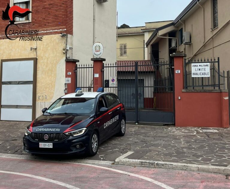 Frosinone, rapina violenta per una bici: colpito con una bottiglia rotta, arrestato 38enne. Poi la svolta: denunciato anche il ferito