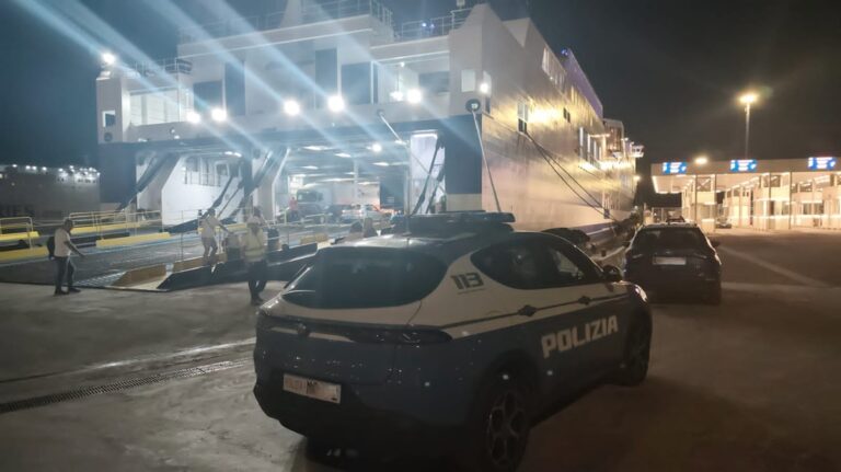 Frosinone – Immigrazione clandestina, espulso un 20enne albanese: dovrà lasciare l’Italia anche un cittadino georgiano