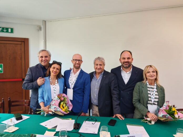 Il Segretario Ercoli con i membri della segreteria e i rappresentanti regionali e nazionali