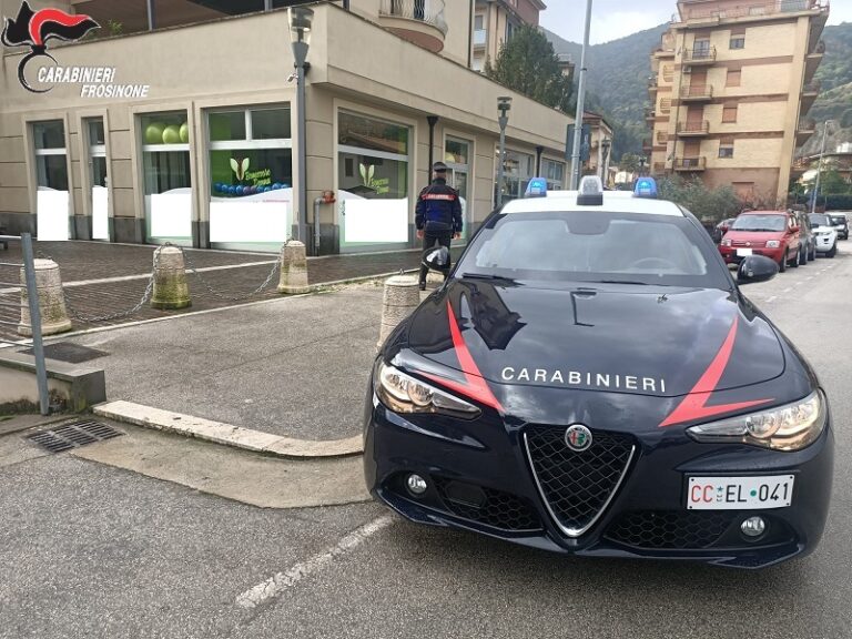 Cassino, fermato alla guida con patente scaduta: rifiuta il test antidroga, denunciato e auto sequestrata