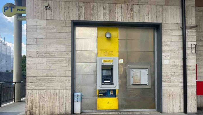 ATM Postamat