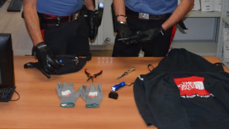 Inseguimento nella notte a Valmontone: auto rubata abbandonata nei campi, un arresto