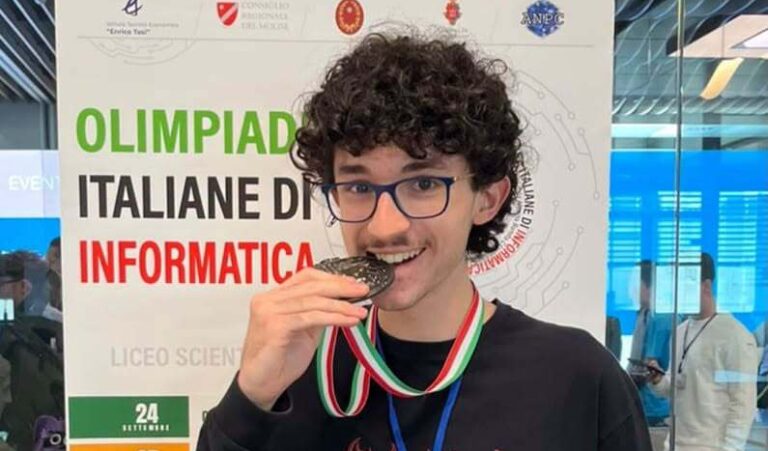 Frosinone sul podio alle Olimpiadi Italiane di Informatica: bronzo per Gabriele Di Massimo del Liceo Severi
