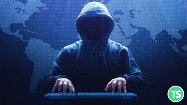 Cyberbullismo a Frosinone: minorenne perseguitato in chat, denunciato un uomo